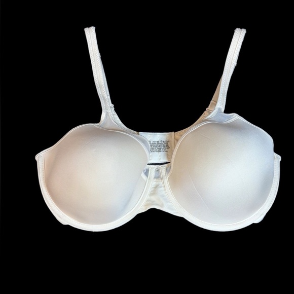 COPY - Bali Beige Underwire Smoothing Bra 42C - Picture 1 of 5